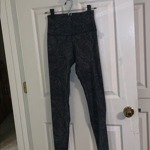 28” Lululemon Align Leggings